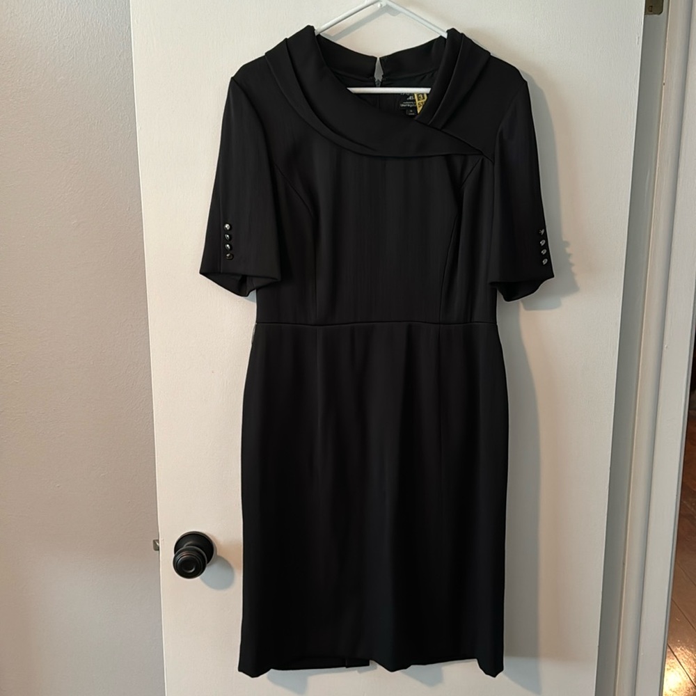 Tahari Bloomingdale’s Exclusive black dress size 10